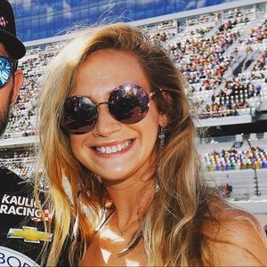 Meet your Posher, Leah